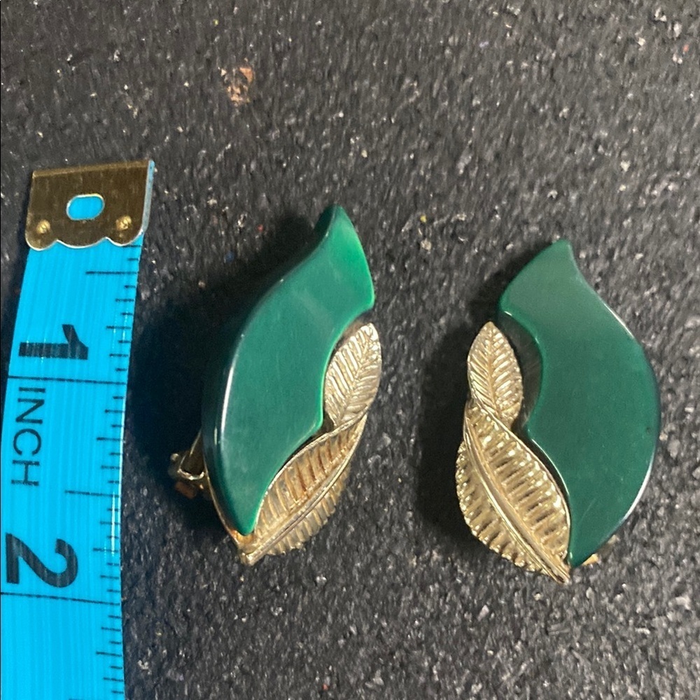 Elegant Green and Silver Leaf Clip Earrings - Picture 3 of 4